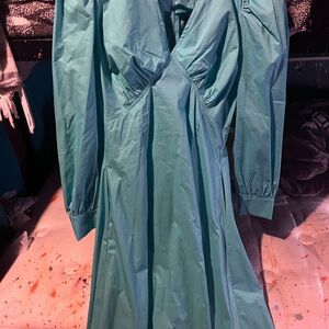 Elegant Teal Long-Sleeve Dress